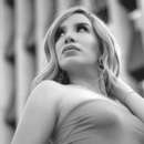 Well Endowed Shemale is beautiful New York City 32